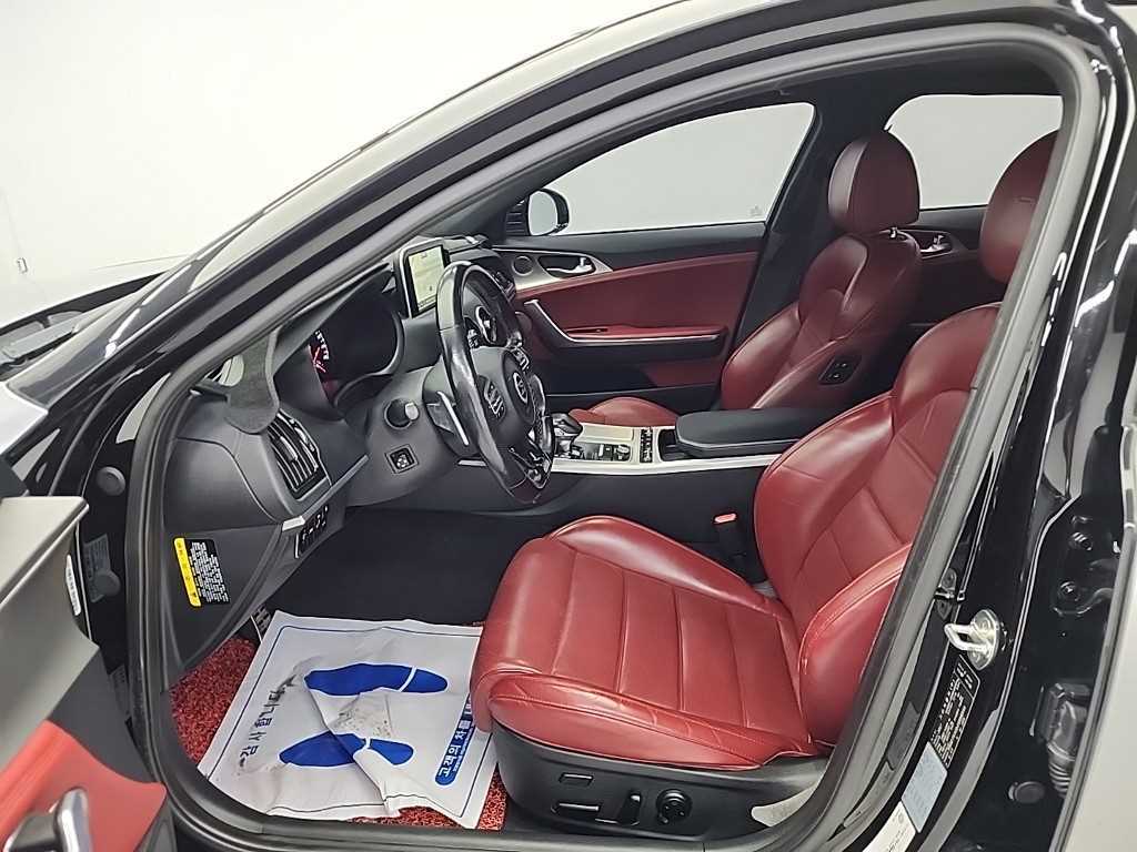 KIA Stinger - Vista 11