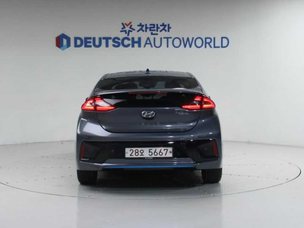 HYUNDAI Ioniq - Vista 4