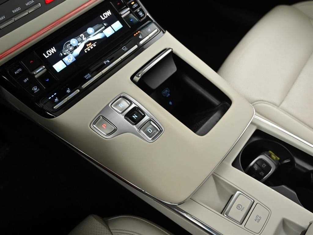 HYUNDAI Grandeur - Vista 9