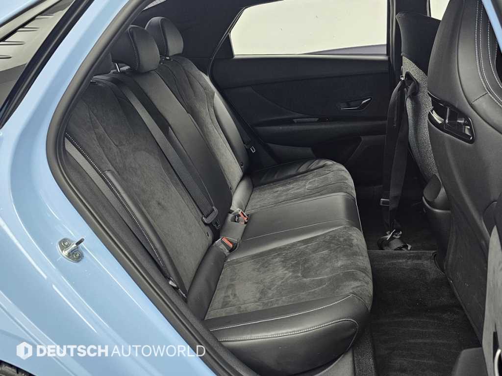 HYUNDAI Avante - Vista 12