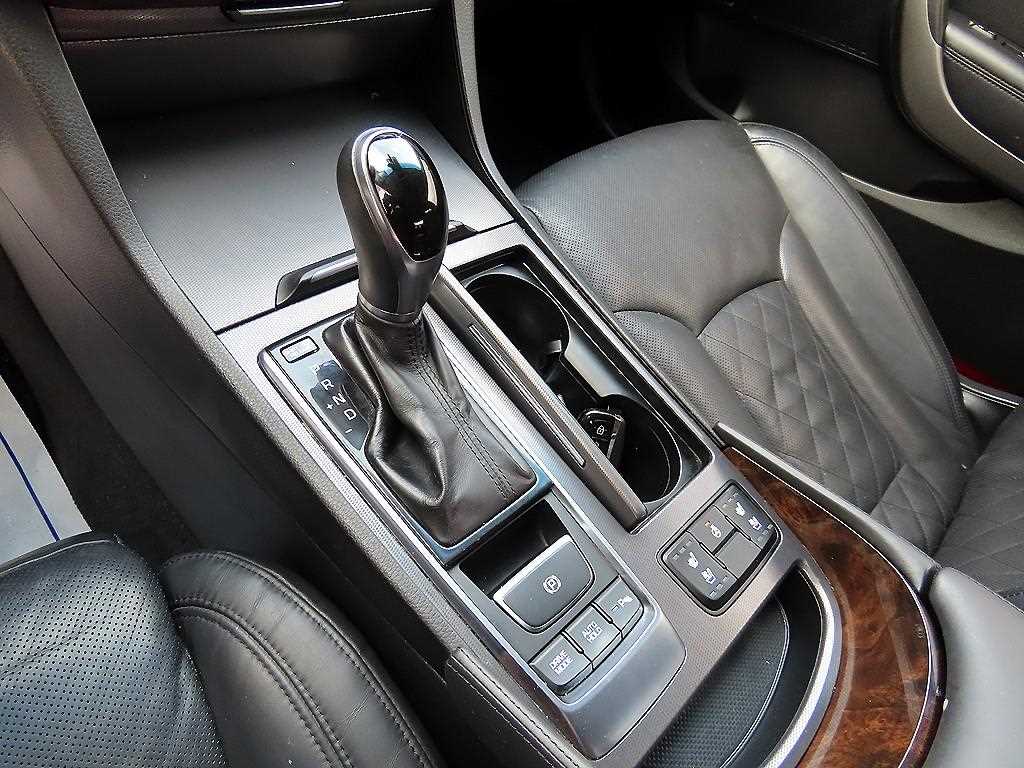 HYUNDAI Aslan - Vista 11