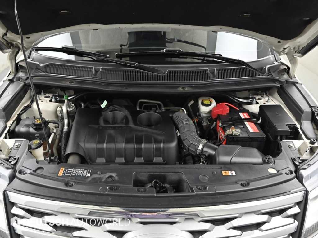 Ford Explorer - Vista 6