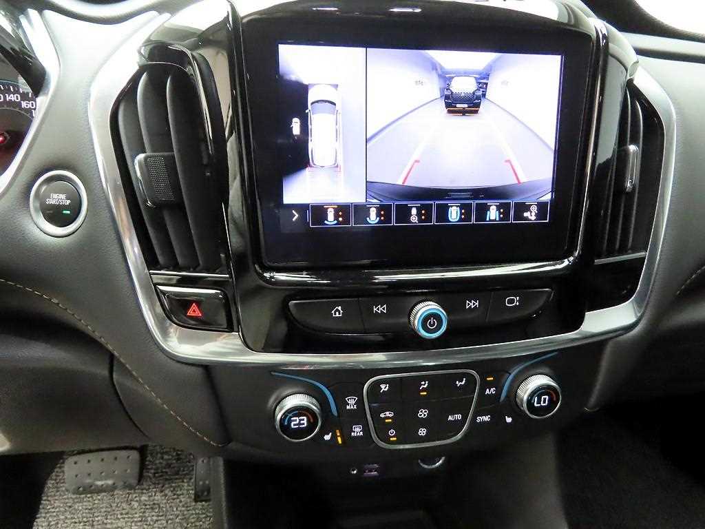 Chevrolet Travers - Vista 10