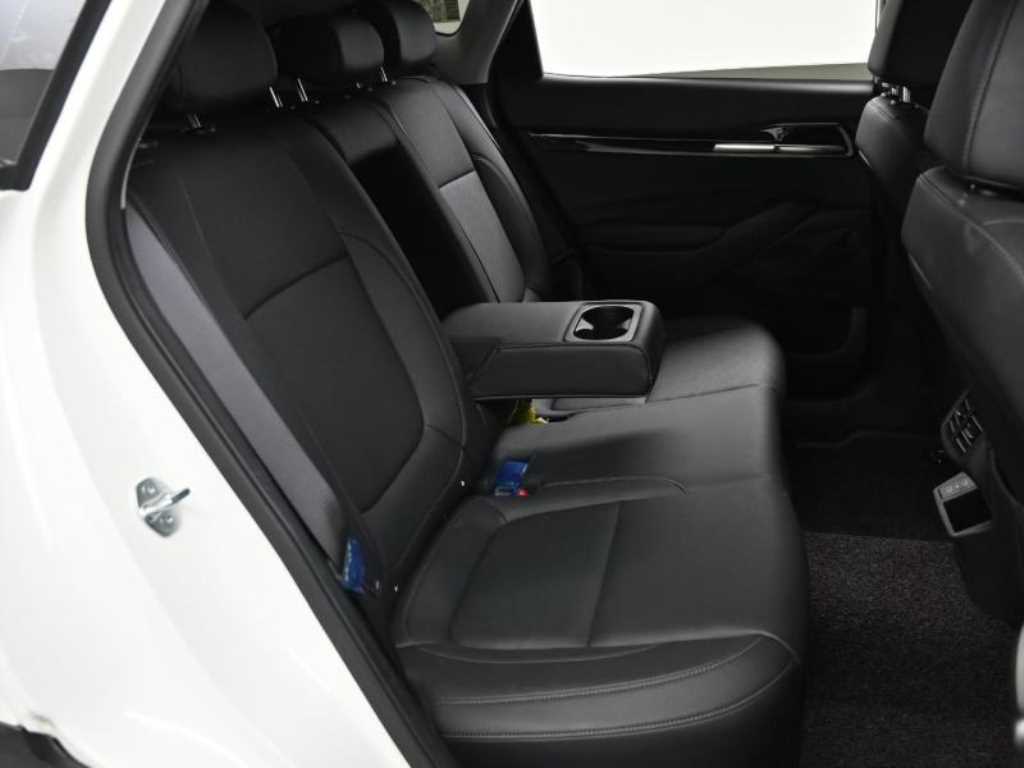 KIA Seltos - Vista 12