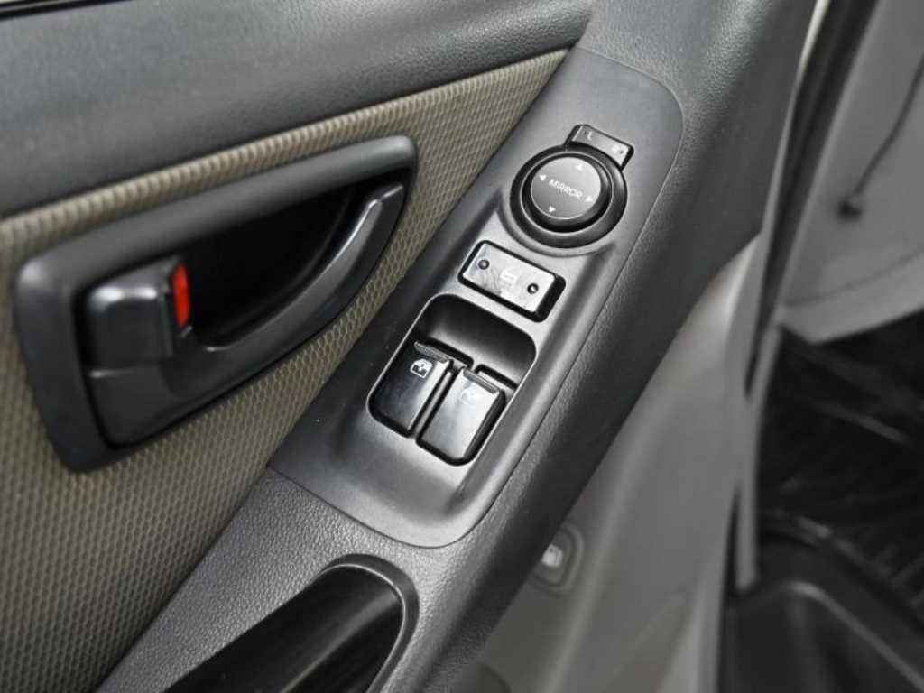 HYUNDAI Starex 2010 - Importación desde Corea - HF Imports Iquique - Foto 16