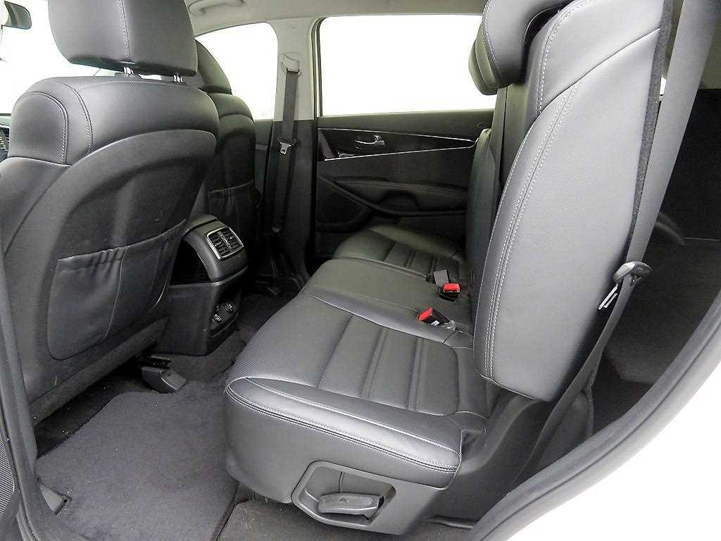 KIA Sorento - Vista 7