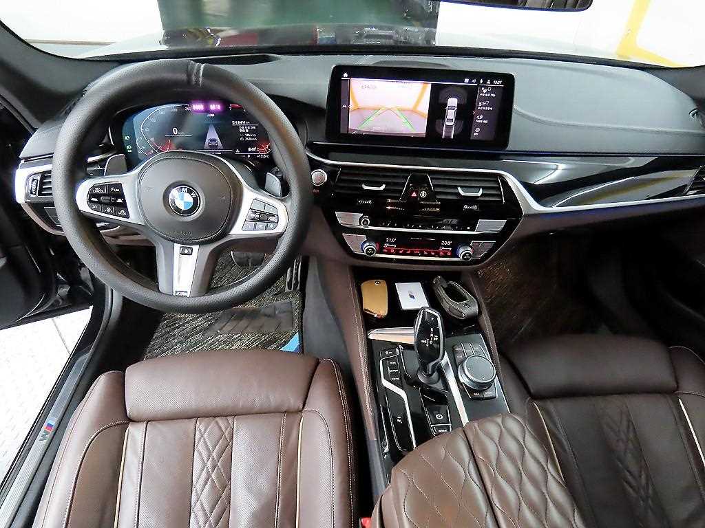 BMW 5 Series - Vista 7
