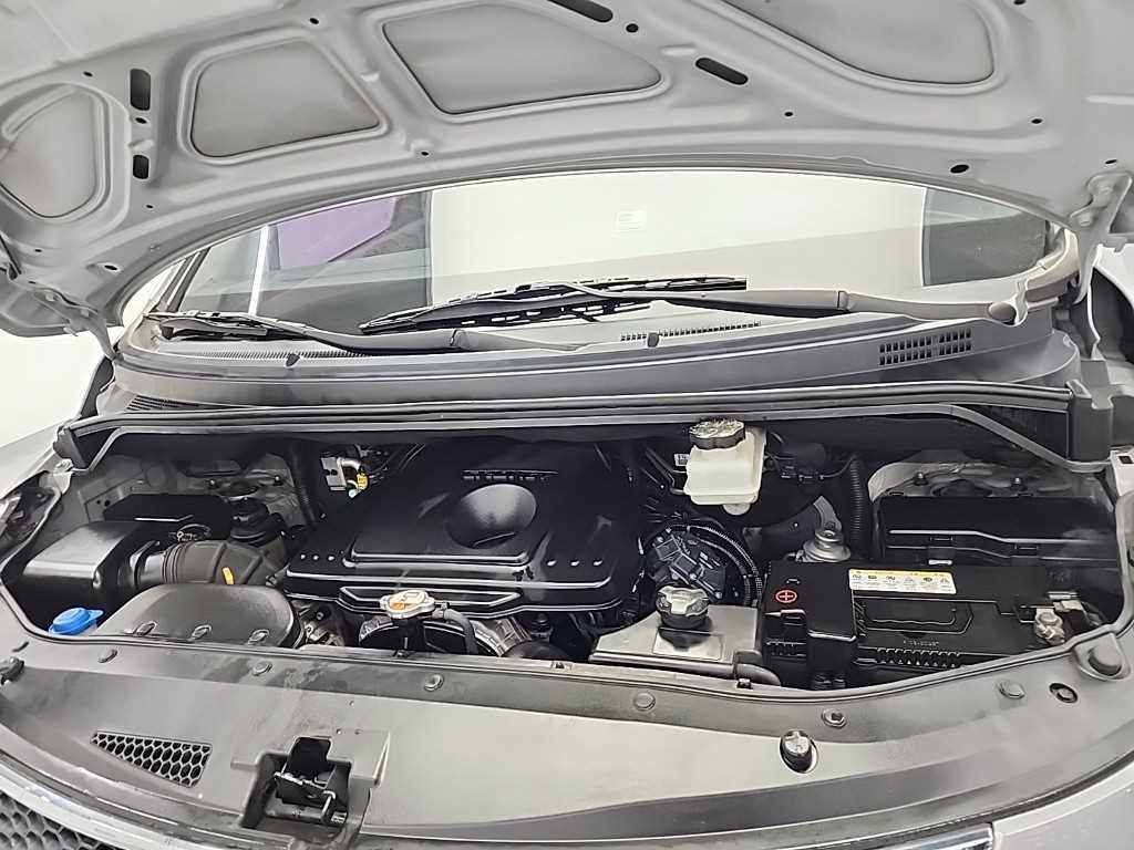 HYUNDAI Starex - Vista 5