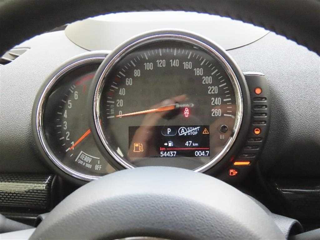 Mini Clubman - Vista 5