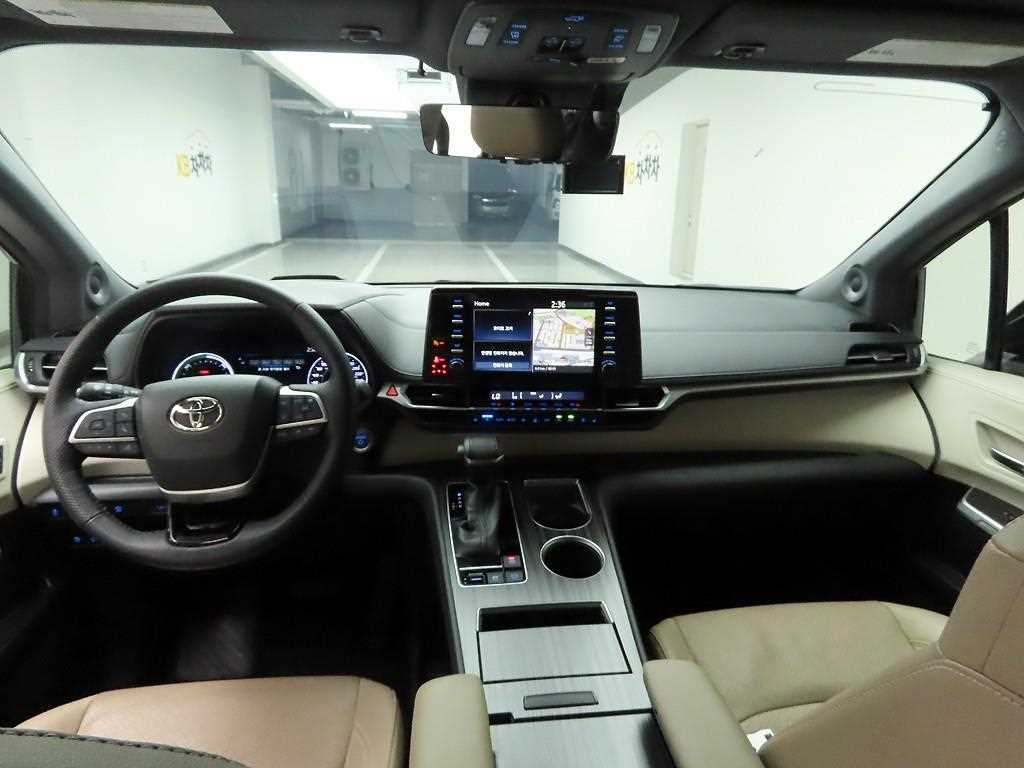Toyota Siena - Vista 6