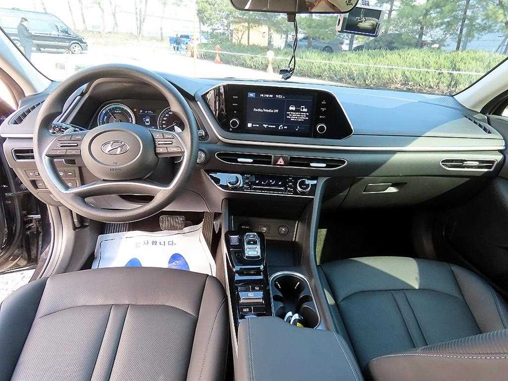 HYUNDAI Sonata - Vista 7