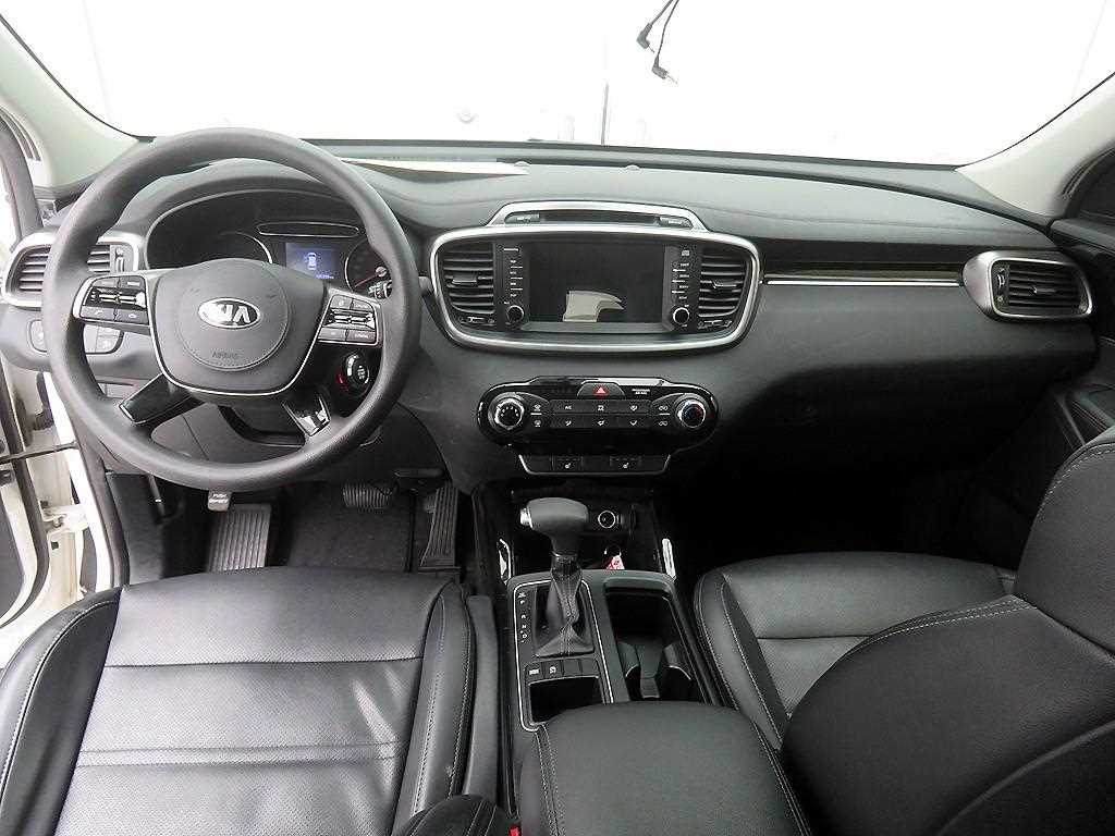 KIA Sorento - Vista 8