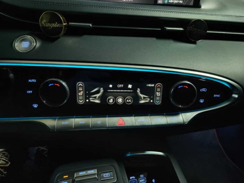 Genesis GV70 - Vista 11