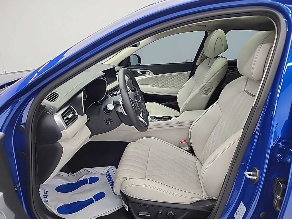 Genesis G70 - Vista 11