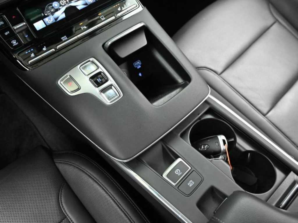 HYUNDAI Grandeur - Vista 9