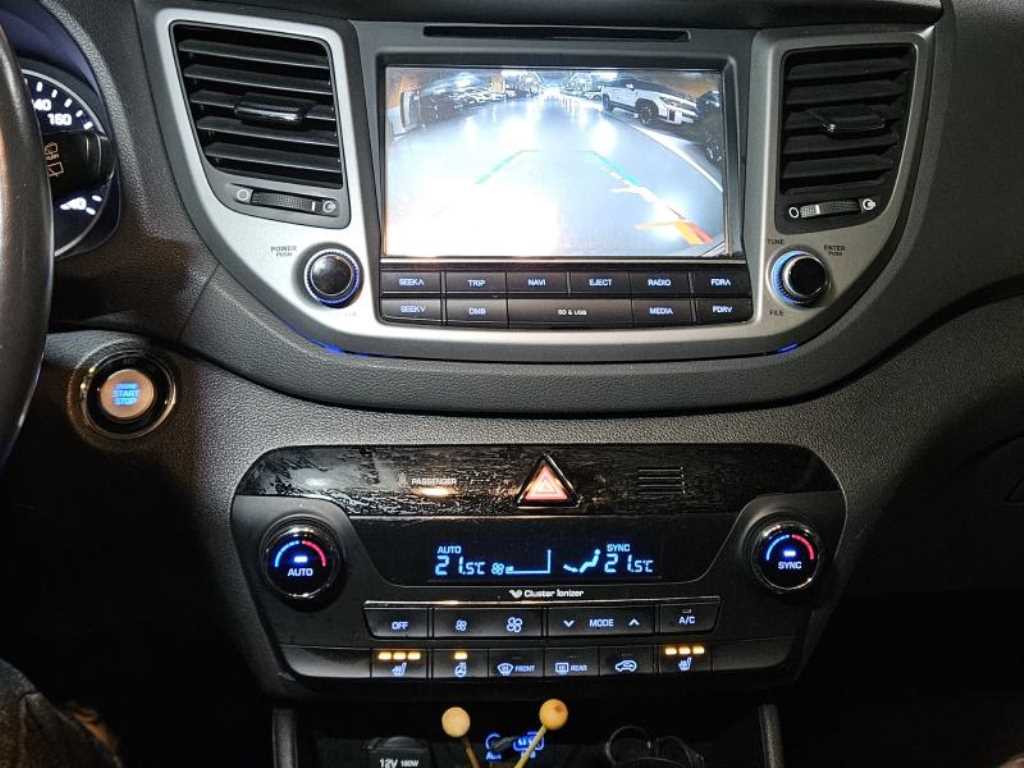 HYUNDAI Tucson - Vista 10