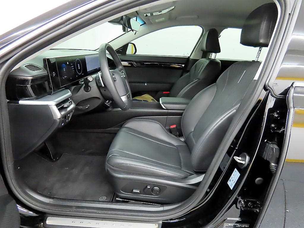 HYUNDAI Grandeur - Vista 5