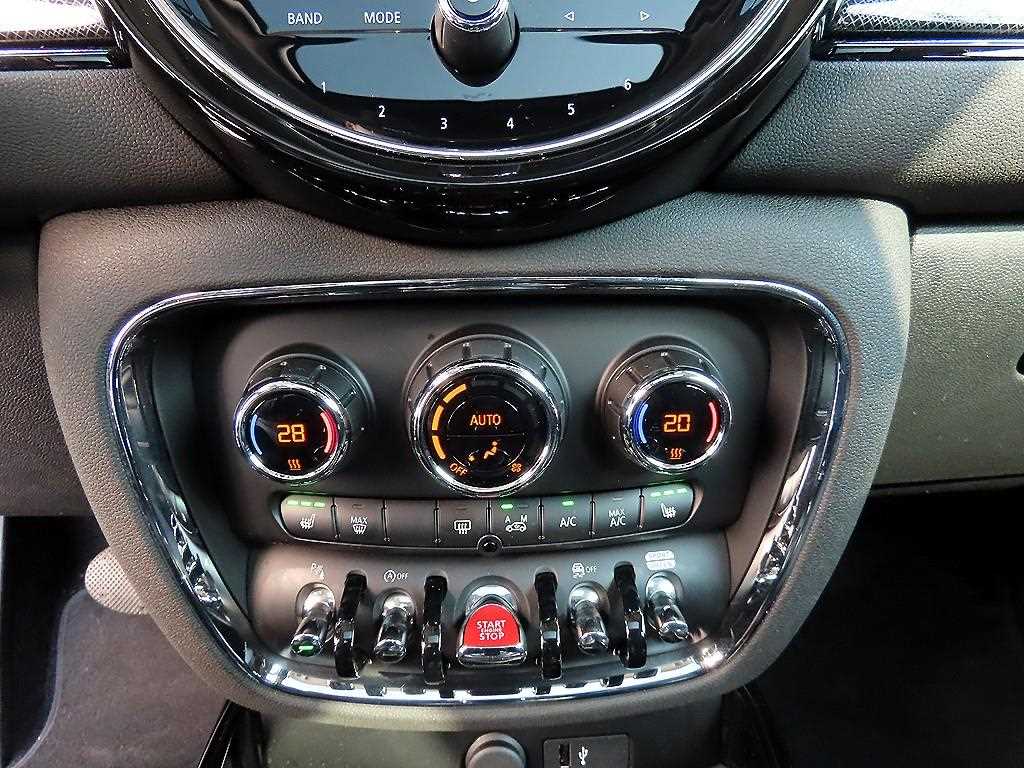 Mini Clubman - Vista 12