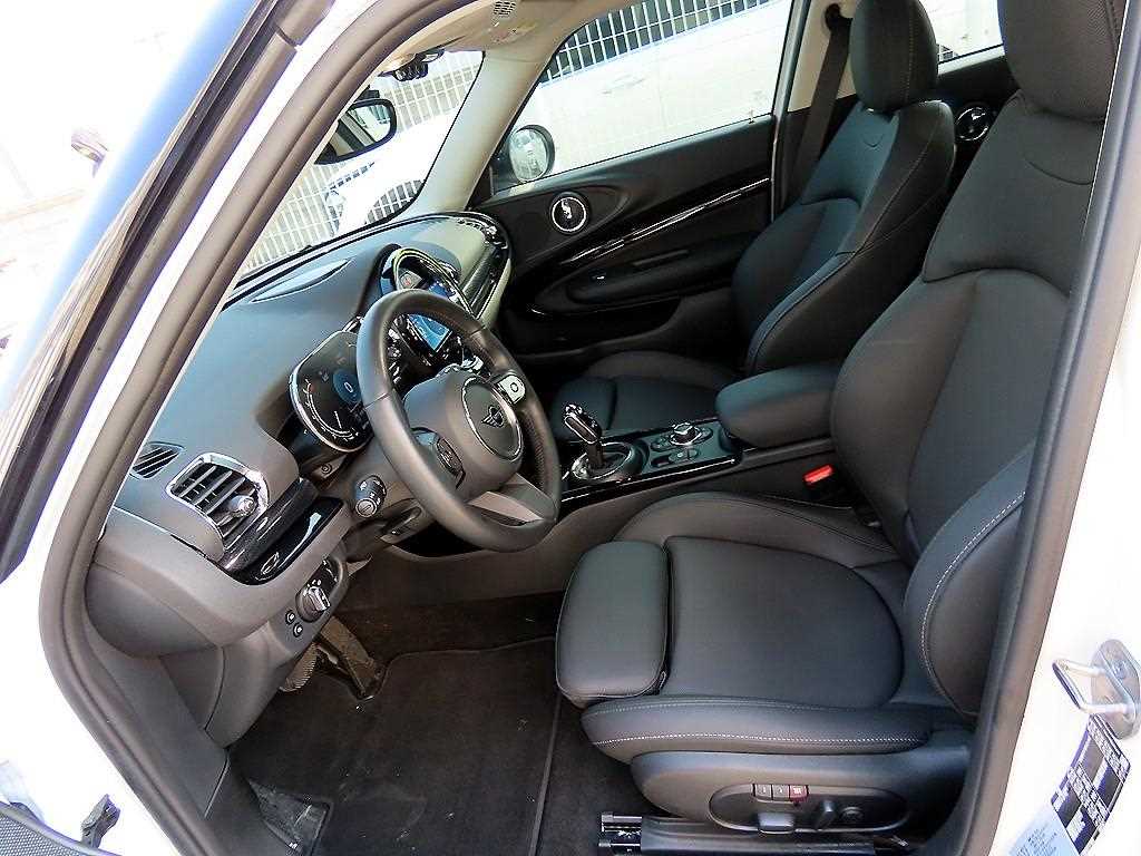 Mini Clubman - Vista 5