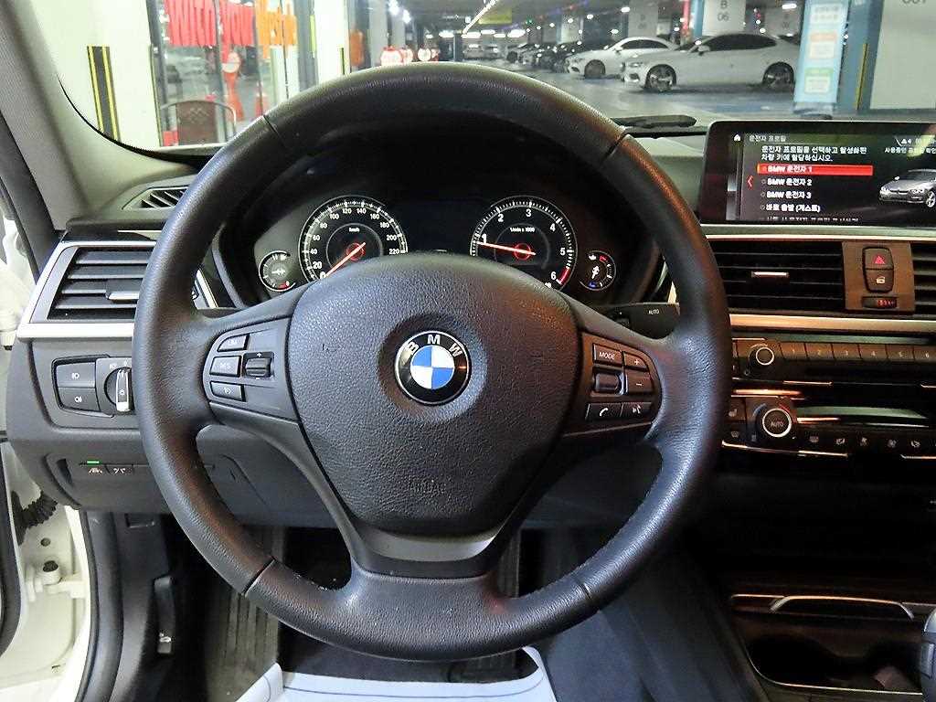 BMW 3 series - Vista 8