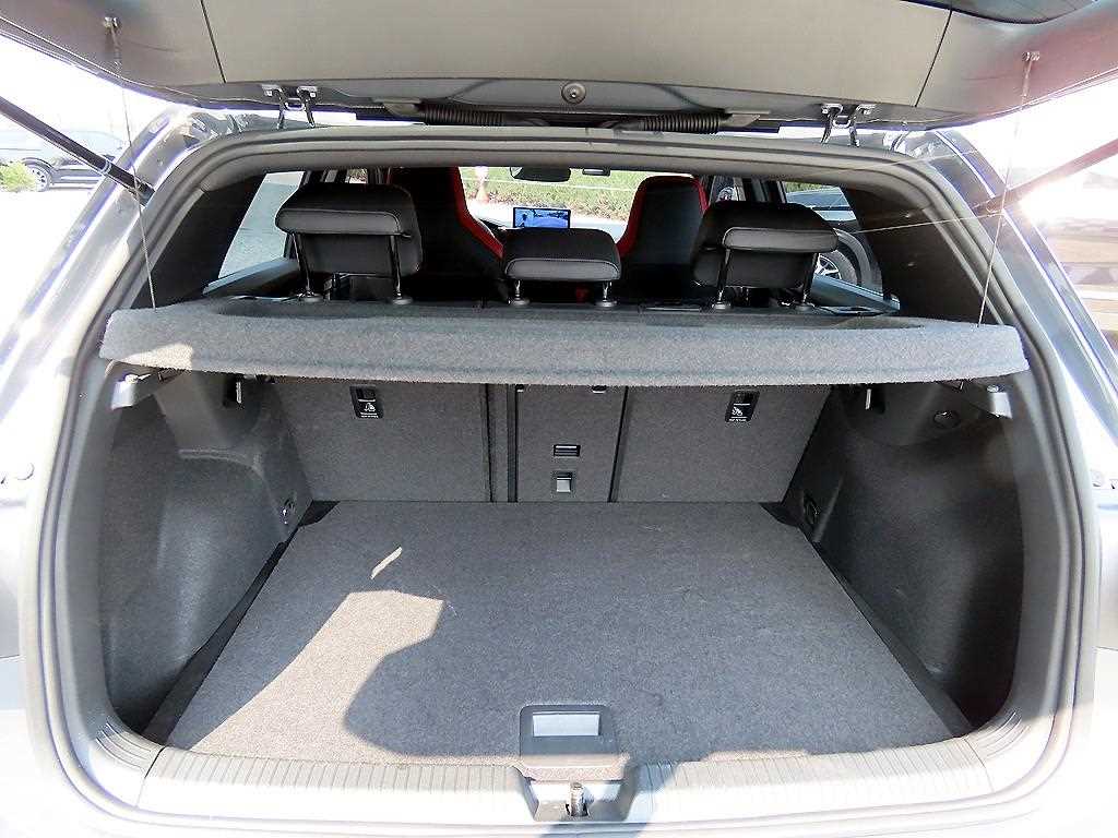 Volkswagen Golf 2024 Gris - Importación desde Corea - HF Imports Iquique - Foto 17