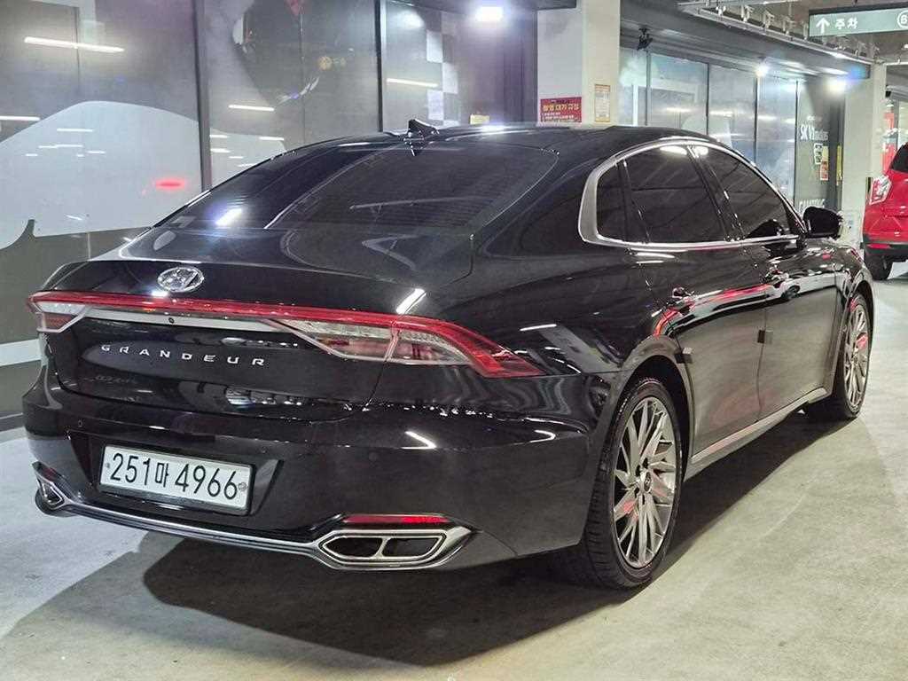 HYUNDAI Grandeur - Vista 4