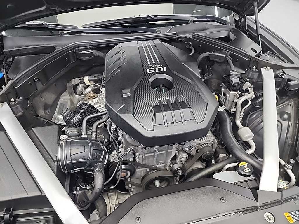 Genesis G70 - Vista 5