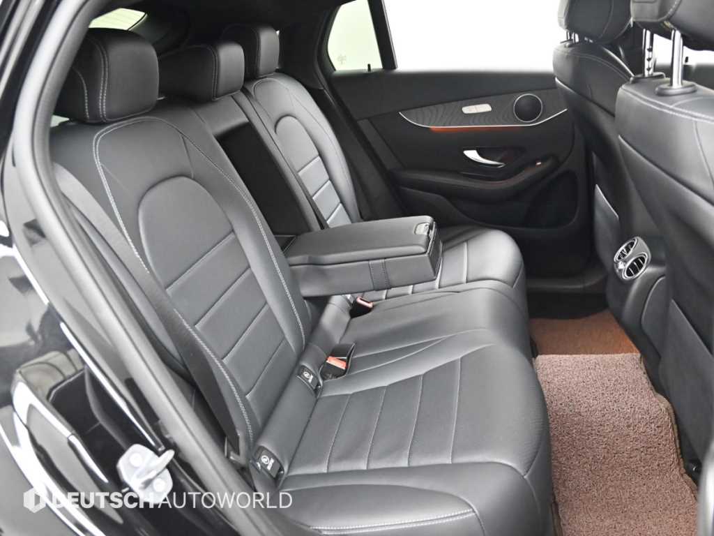 Mercedes Benz GLC Class - Vista 12