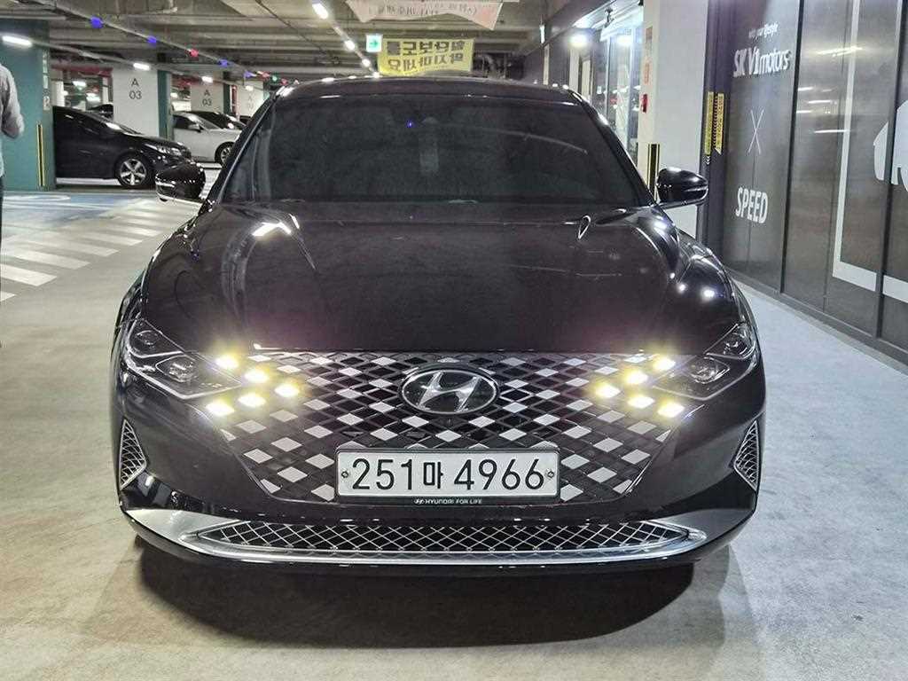 HYUNDAI Grandeur - Vista 2