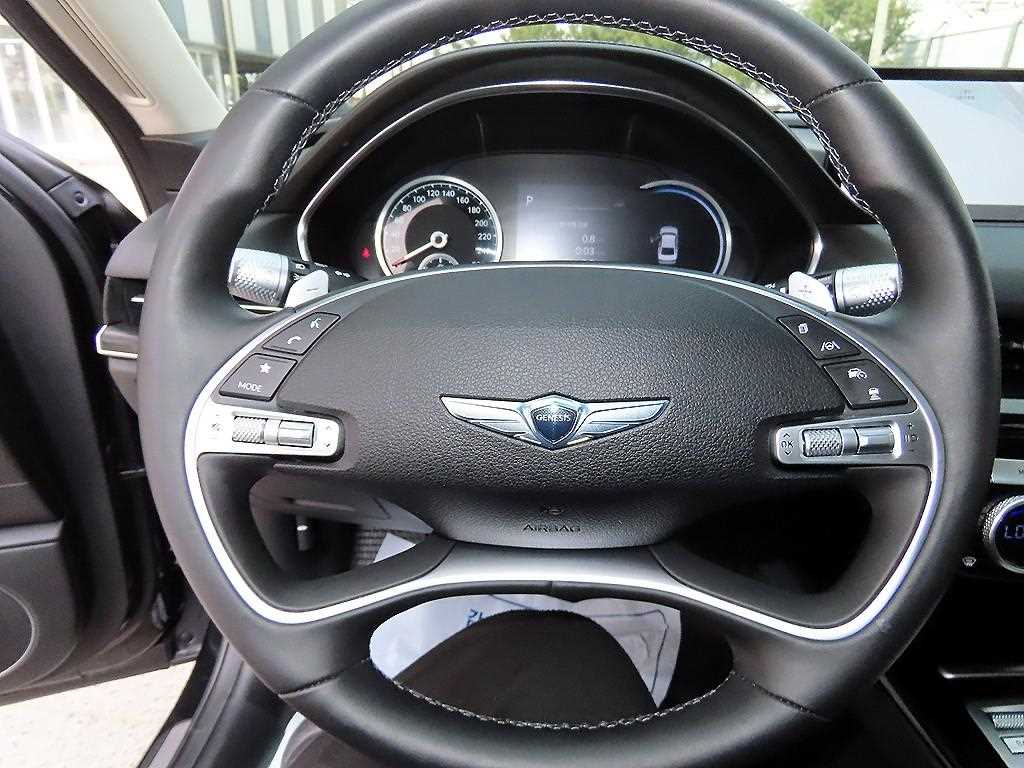 Genesis G80 - Vista 8