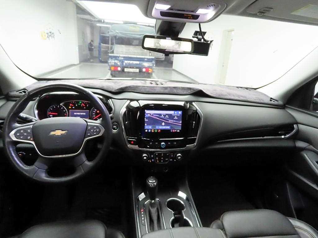 Chevrolet Travers - Vista 7