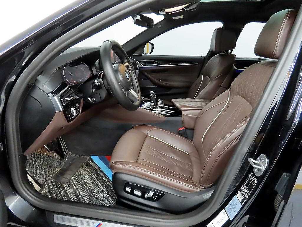 BMW 5 Series - Vista 5