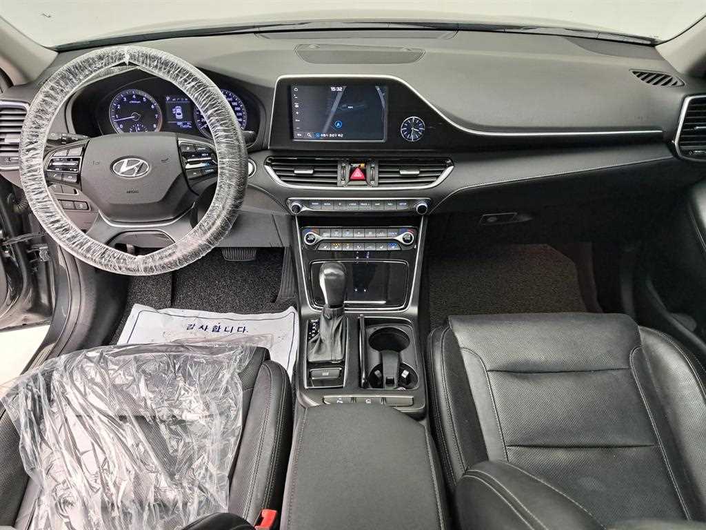 HYUNDAI Grandeur - Vista 6