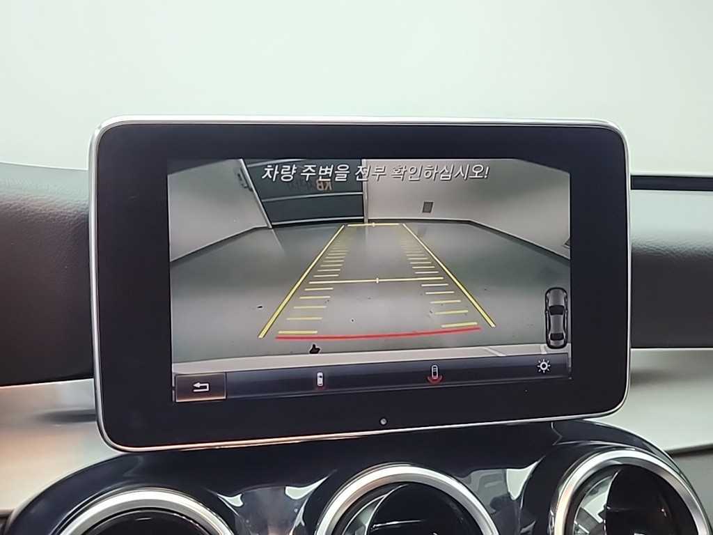 Mercedes Benz C Class 2017 Blanco - Importación desde Corea - HF Imports Iquique - Foto 15