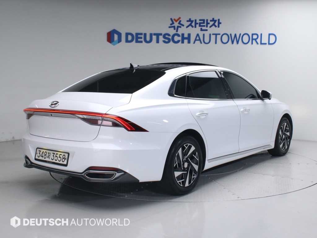 HYUNDAI Grandeur - Vista 2