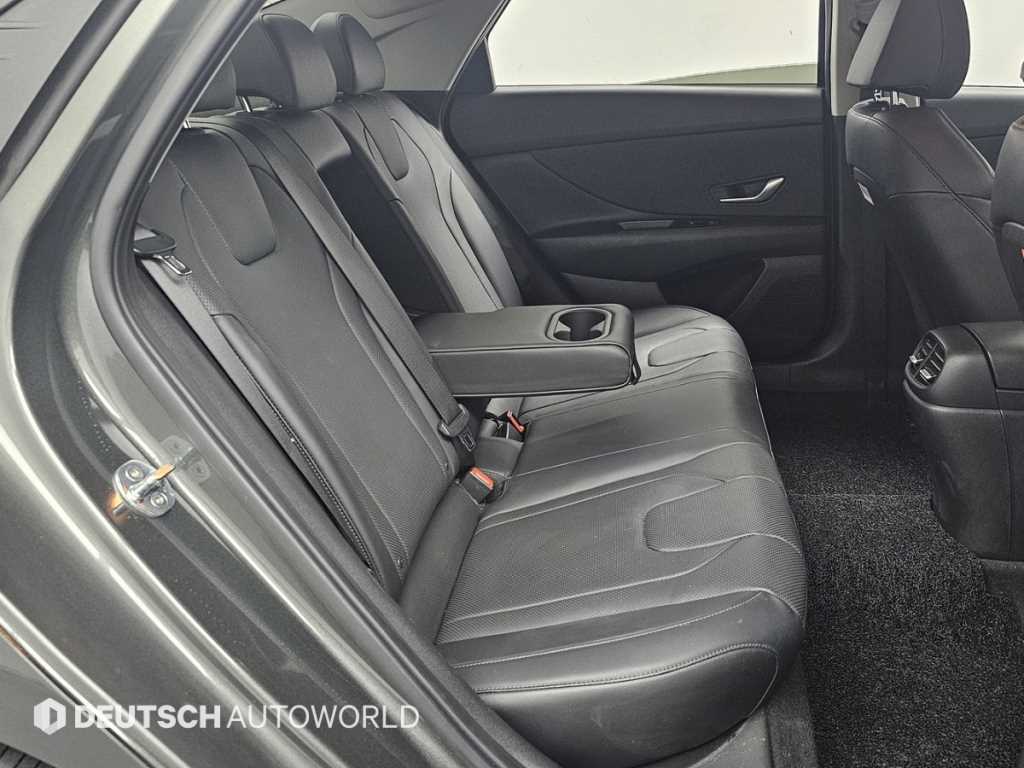 HYUNDAI Avante - Vista 12