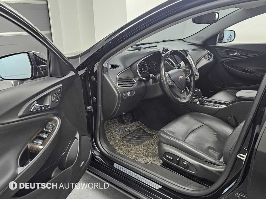 Chevrolet Malibu - Vista 11