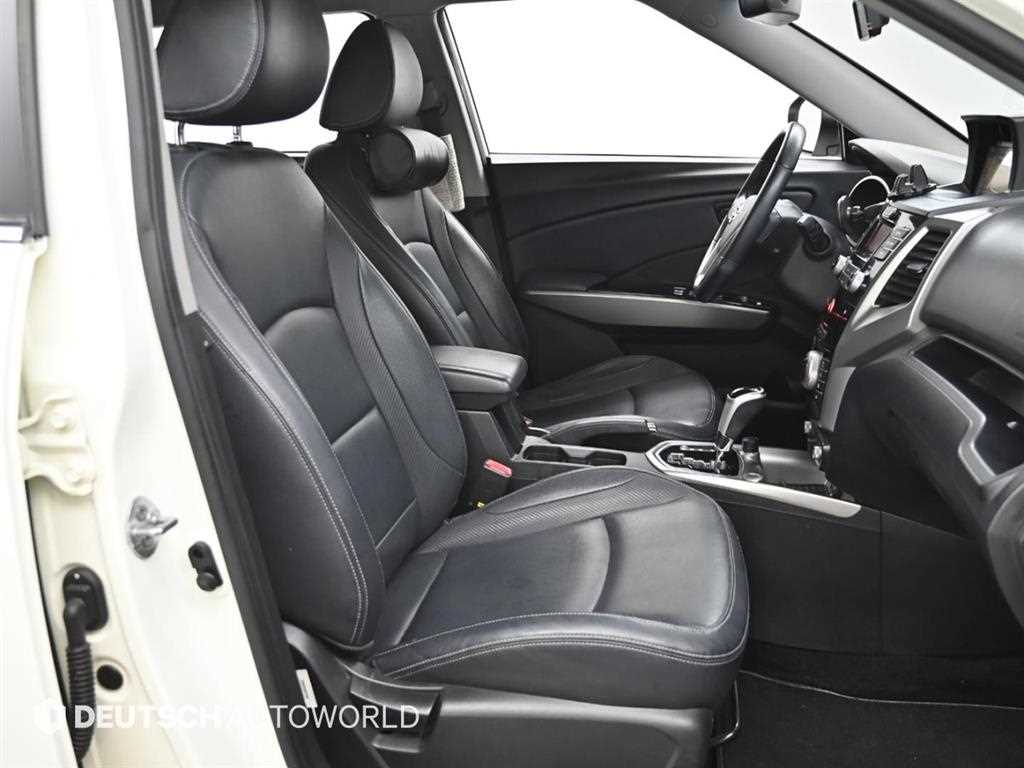 Ssangyong Tivoli - Vista 9