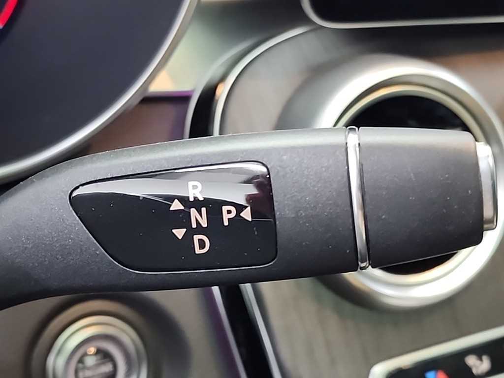 Mercedes Benz GLC Class - Vista 8