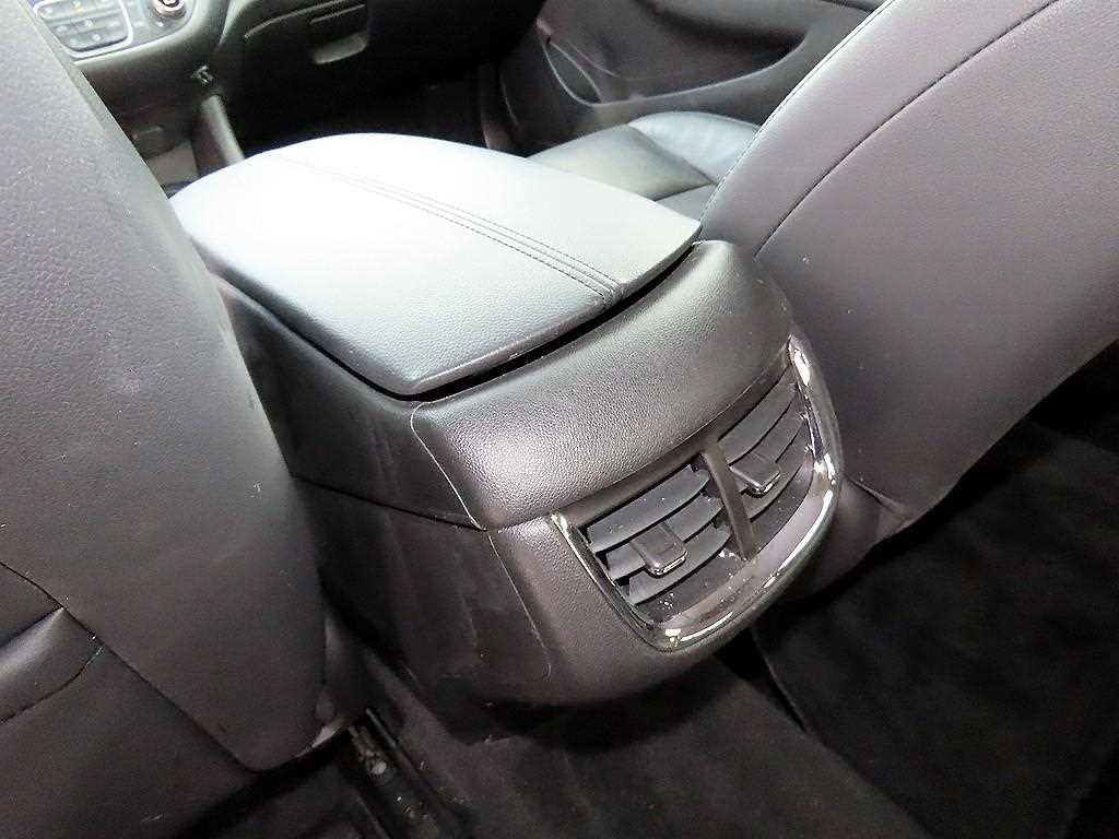 Chevrolet Malibu 2018 Gris - Importación desde Corea - HF Imports Iquique - Foto 17