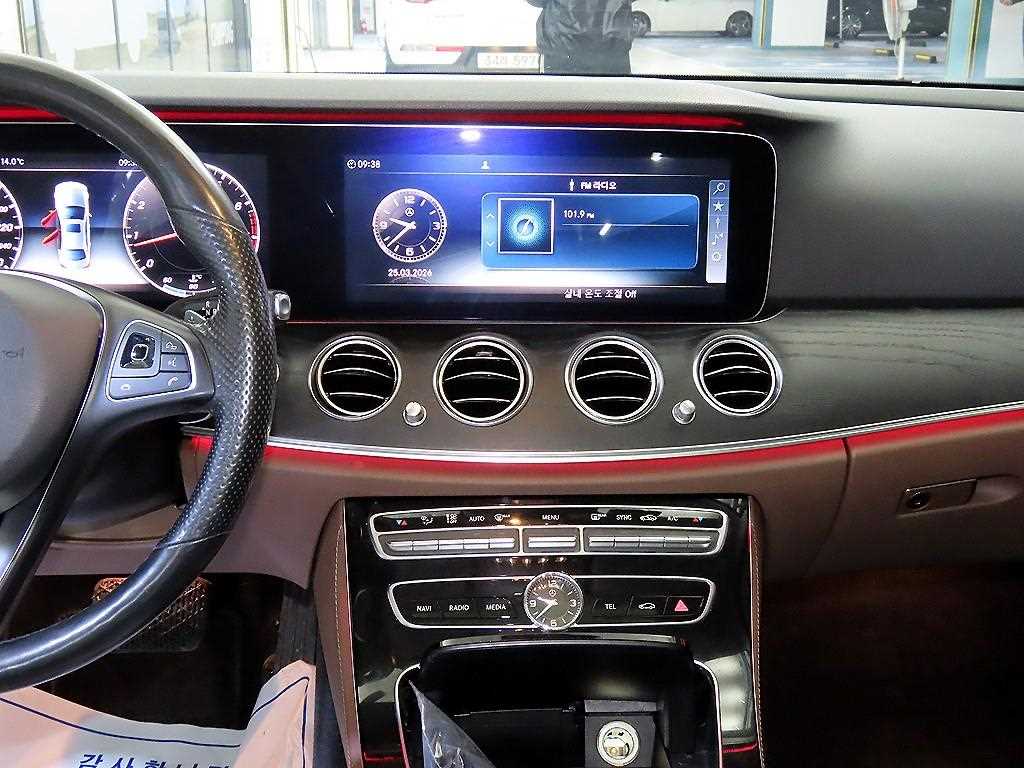 Mercedes Benz E class - Vista 11