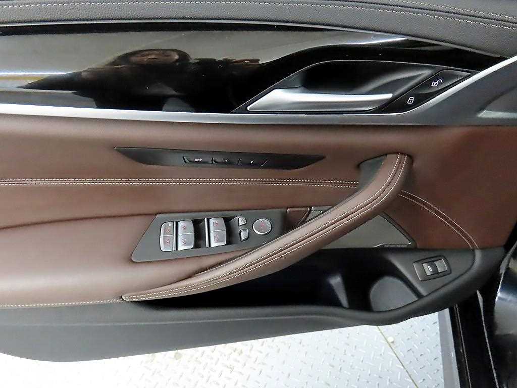 BMW 5 Series - Vista 11
