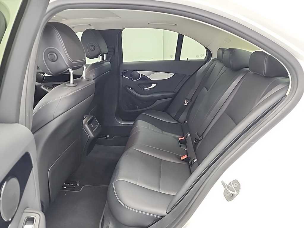 Mercedes Benz C Class - Vista 12