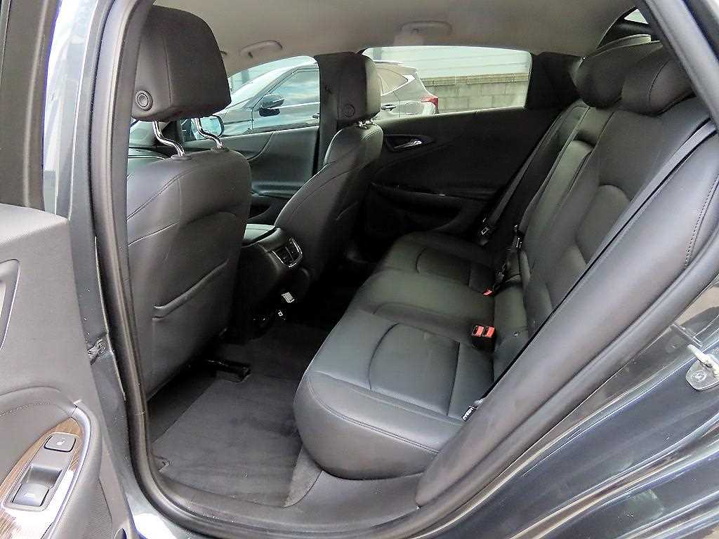 Chevrolet Malibu - Vista 6