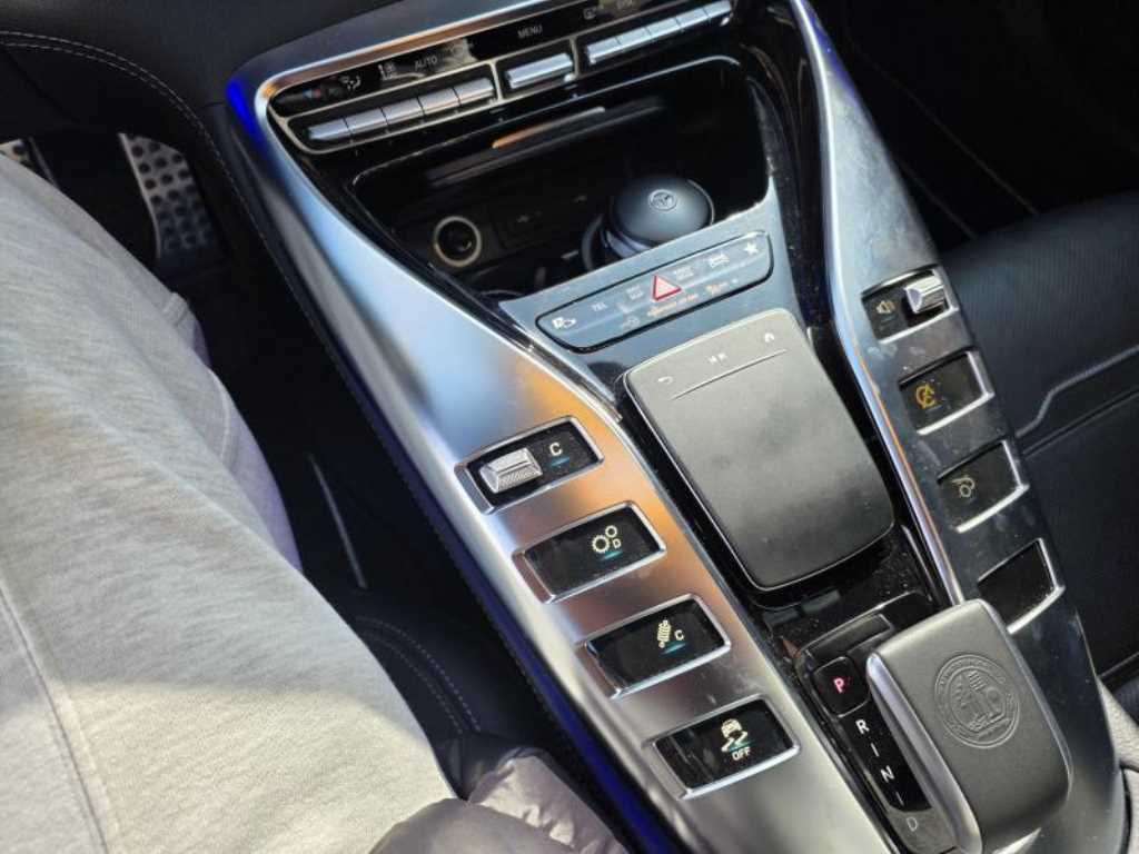 Mercedes Benz AMG GT - Vista 9