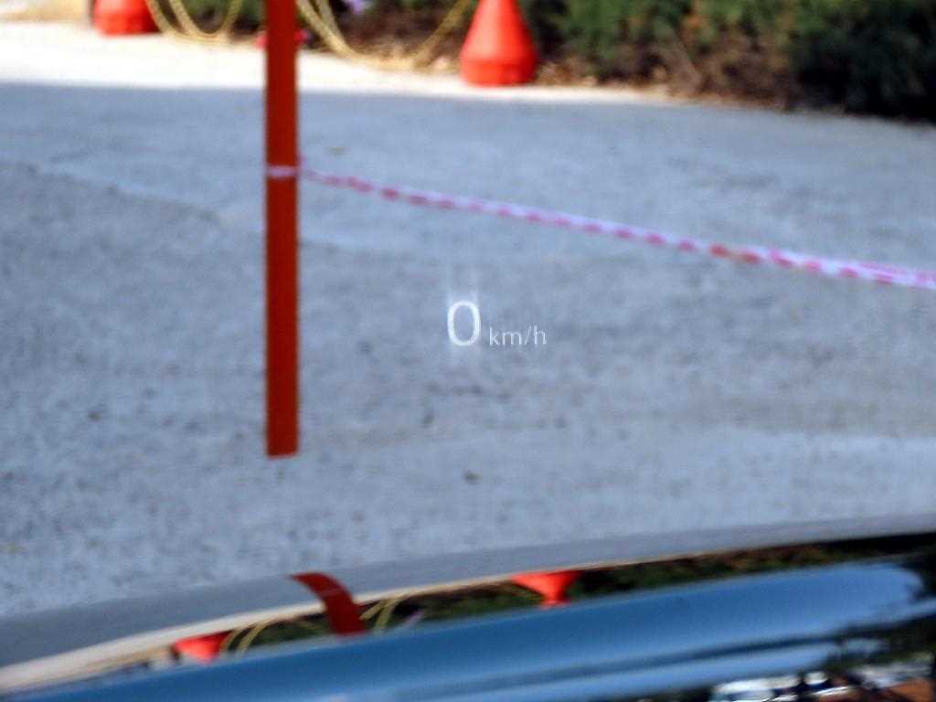 Genesis G70 - Vista 10