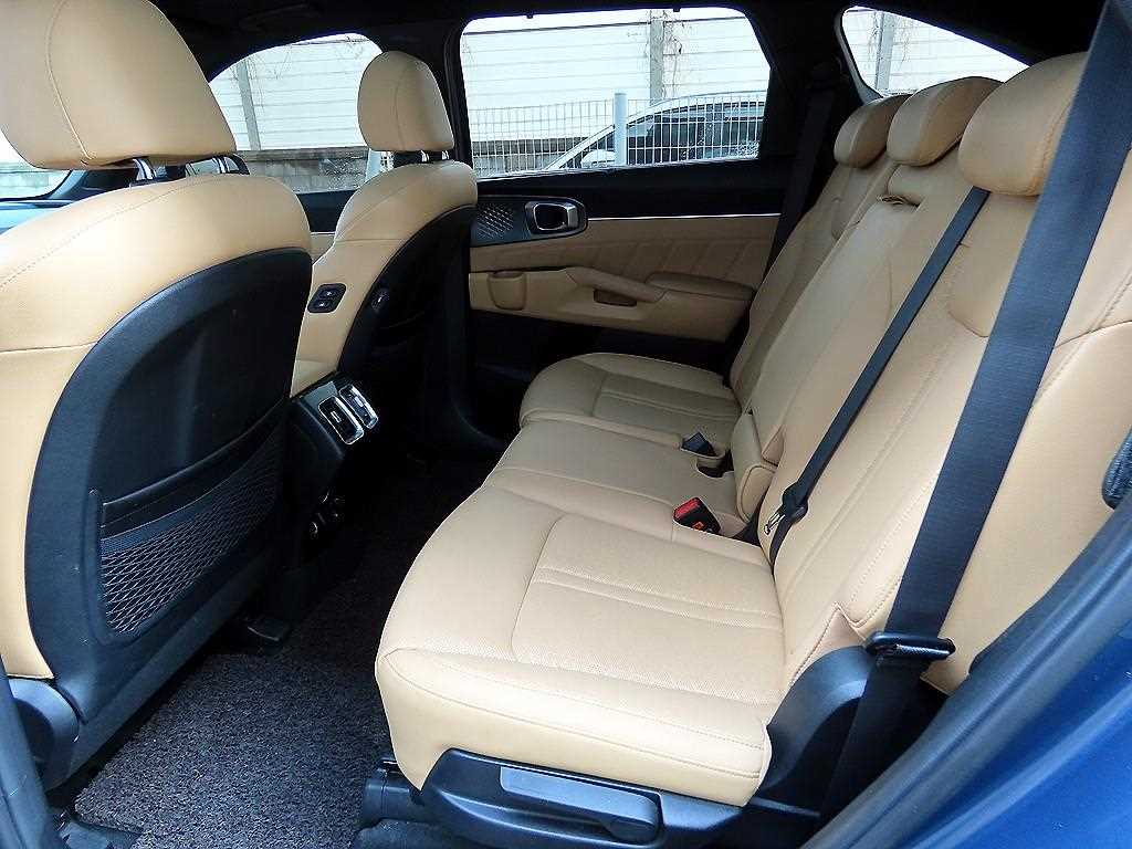 KIA Sorento - Vista 6