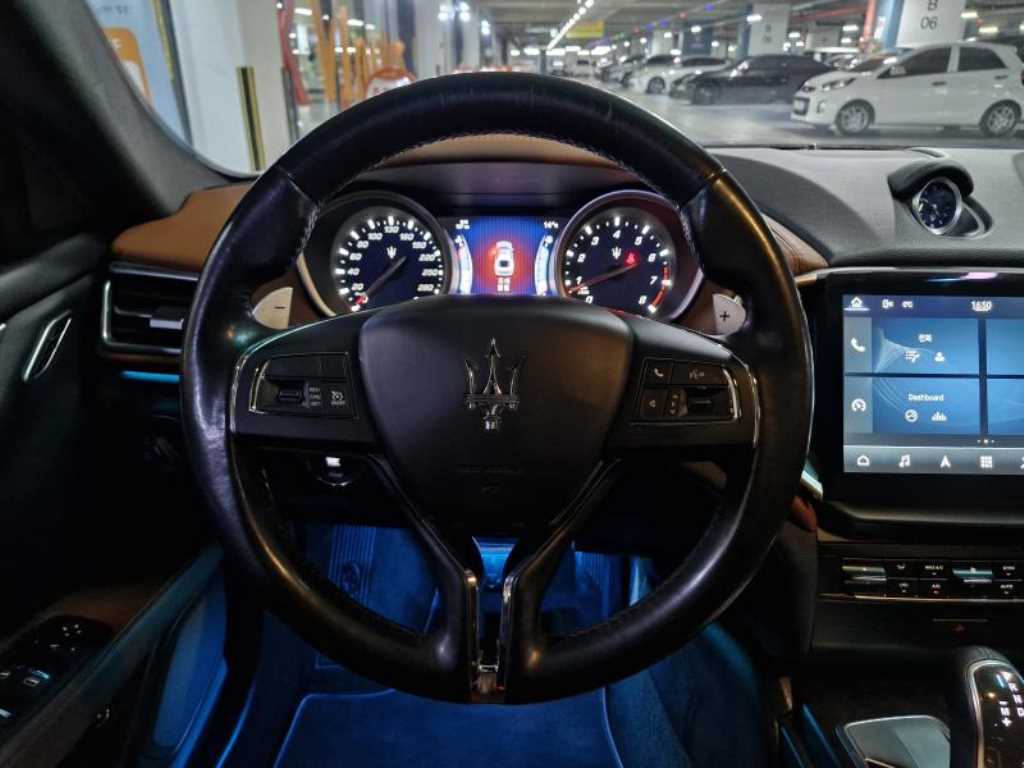 Maserati Ghibli - Vista 8