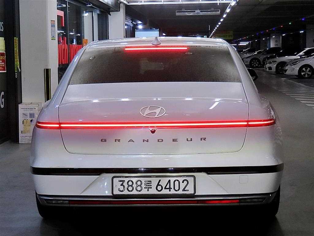 HYUNDAI Grandeur - Vista 5
