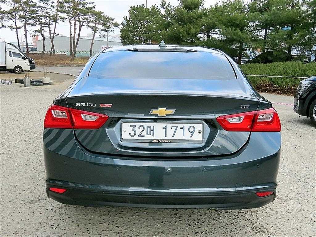 Chevrolet Malibu - Vista 4